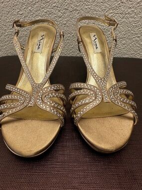 Nina NY Bridal Formal Rhinestone Heels 4” Champagne Gold Sandals 8.5M